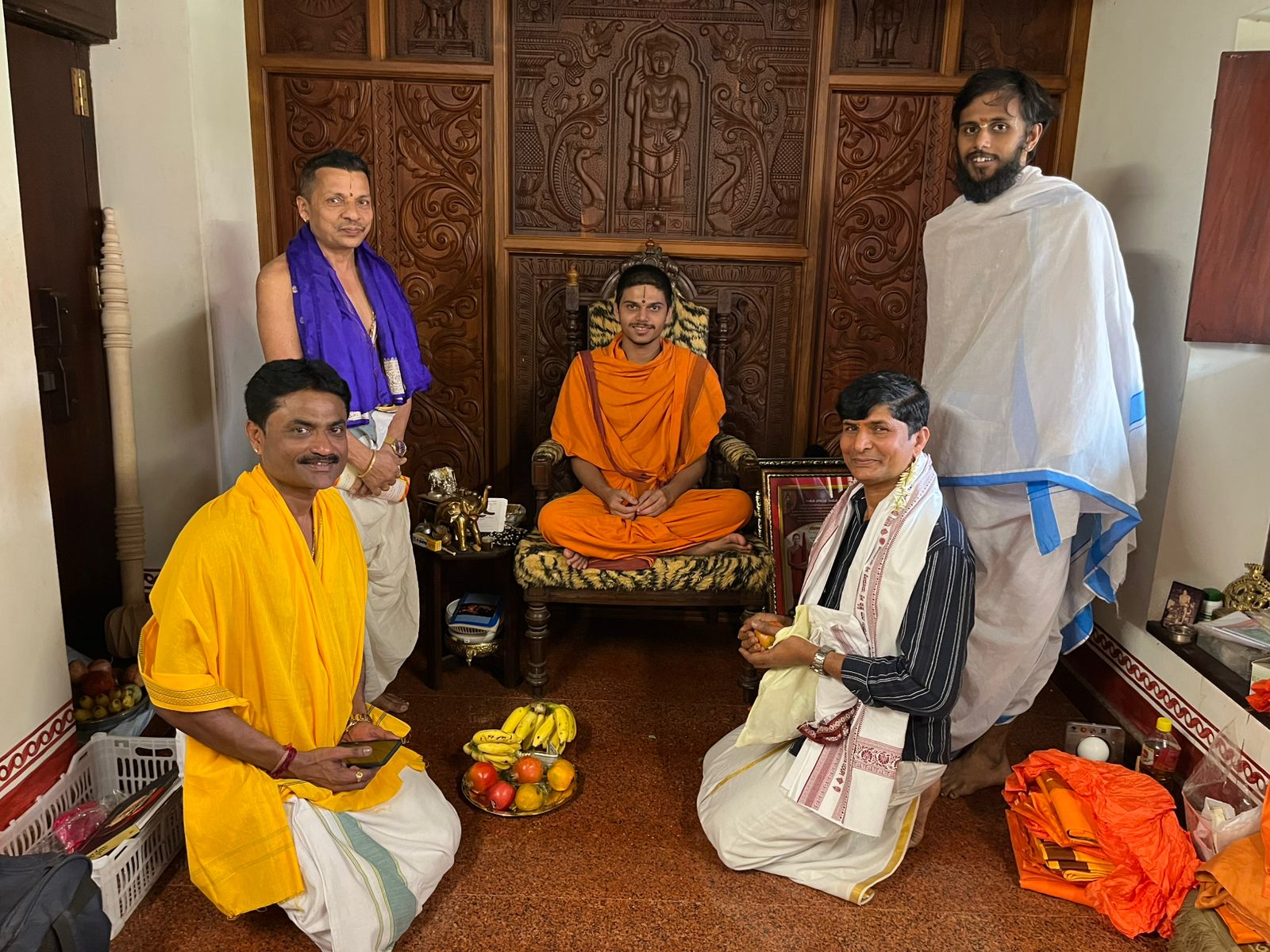 ಶ್ರೀ ಕೃಷ್ಣ ಮಠಕ್ಕೆ ನಟ ಭೋಜರಾಜ ವಾಮಂಜೂರು ಭೇಟಿ