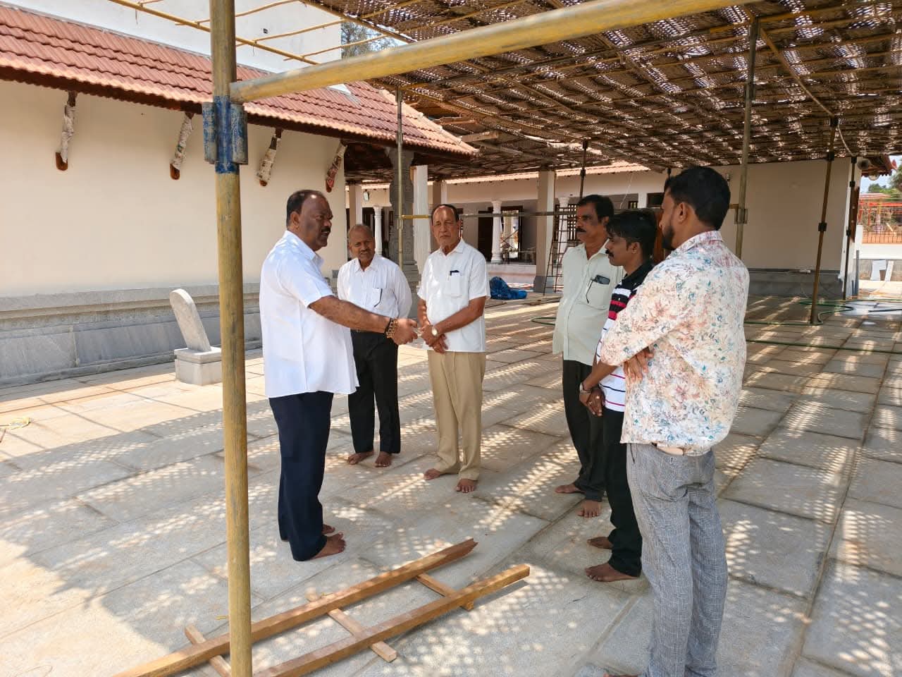 80 ಬಡಗುಬೆಟ್ಟು: ಶ್ರೀ ಬ್ರಹ್ಮಬೈದೇರುಗಳ ಗರೋಡಿಗೆ ಶಾಸಕ ಗುರ್ಮೆ ಸುರೇಶ್ ಶೆಟ್ಟಿ ಭೇಟಿ