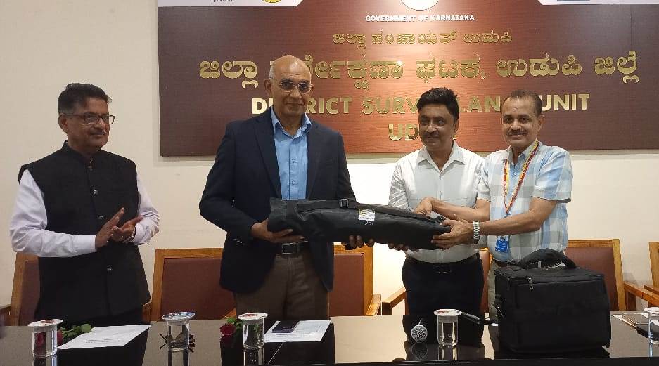 ತಾಯಿ ಮಕ್ಕಳ ಆಸ್ಪತ್ರೆಗೆ ಪೋರ್ಟಬಲ್ ಎಕ್ಸ್ ರೇ ಮತ್ತು ಡಿಜಿಟಲ್ ರೇಡಿಯೋಗ್ರಫಿ ಉಪಕರಣ ಹಸ್ತಾಂತರ