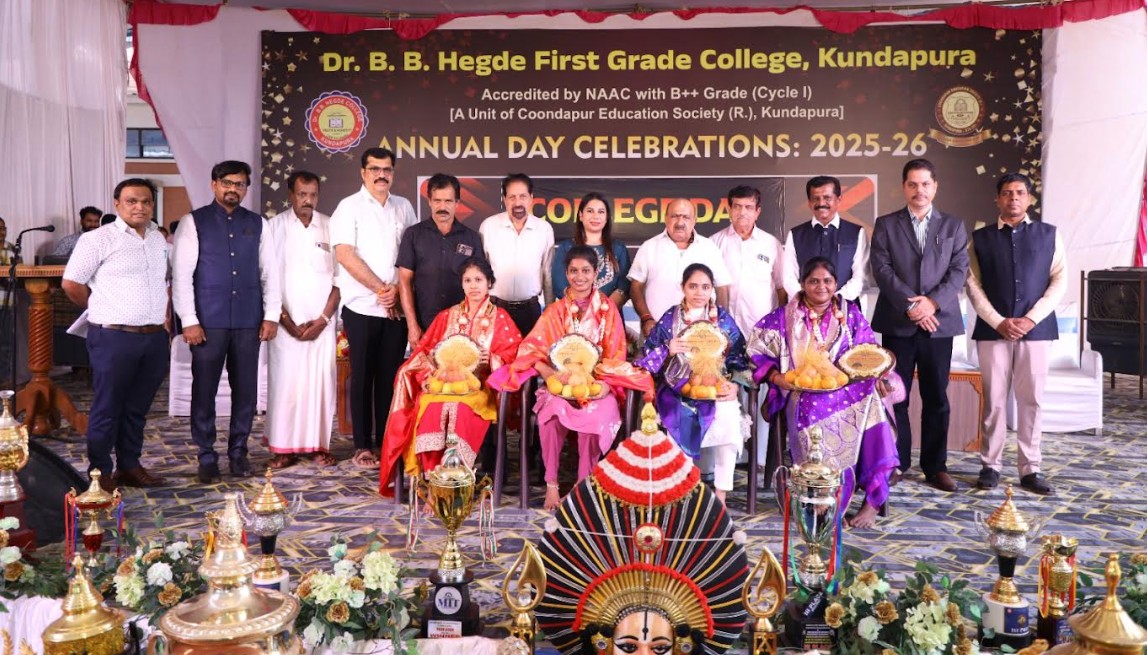 ಸ್ವಾಮಿ ವಿವೇಕಾನಂದರು ಹೇಳಿದಂತೆ ನಮ್ಮ ಬದುಕನ್ನು ರೂಪಿಸುವ ಶಿಲ್ಪಿಗಳು ನಾವೇ: ಡಾ. ಎ.ಕೆ. ಶ್ರೀನಿವಾಸಮೂರ್ತಿ