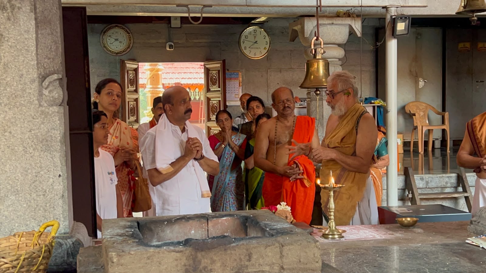 ಕರಂಬಳ್ಳಿ ಶ್ರೀ ವೇಂಕಟರಮಣ ದೇವಸ್ಥಾನ: ಸಾಮೂಹಿಕ ಲಕ್ಷ ಪ್ರದಕ್ಷಿಣಾ ನಮಸ್ಕಾರ