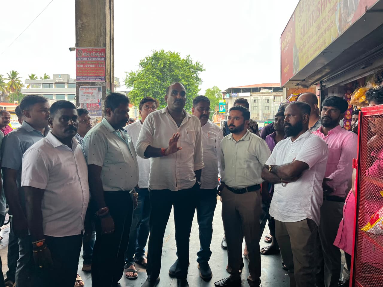 ಉಡುಪಿ ಸರ್ವೀಸ್ ಬಸ್ ನಿಲ್ದಾಣ ತುರ್ತು ಕಾಮಗಾರಿಗೆ ನಗರಸಭೆ ಅಧಿಕಾರಿಗಳಿಗೆ ಶಾಸಕ ಯಶ್ಪಾಲ್ ಸುವರ್ಣ ಸೂಚನೆ