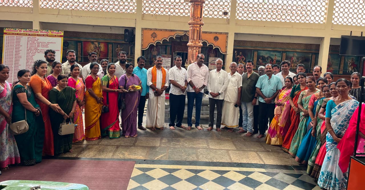 ಮೋದಿ ದಾಖಲೆ ಆಡಳಿತ: ಕೊಡವೂರು ಶಂಕರನಾರಾಯಣ ದೇವಸ್ಥಾನದಲ್ಲಿ ವಿಶೇಷ ಪೂಜೆ