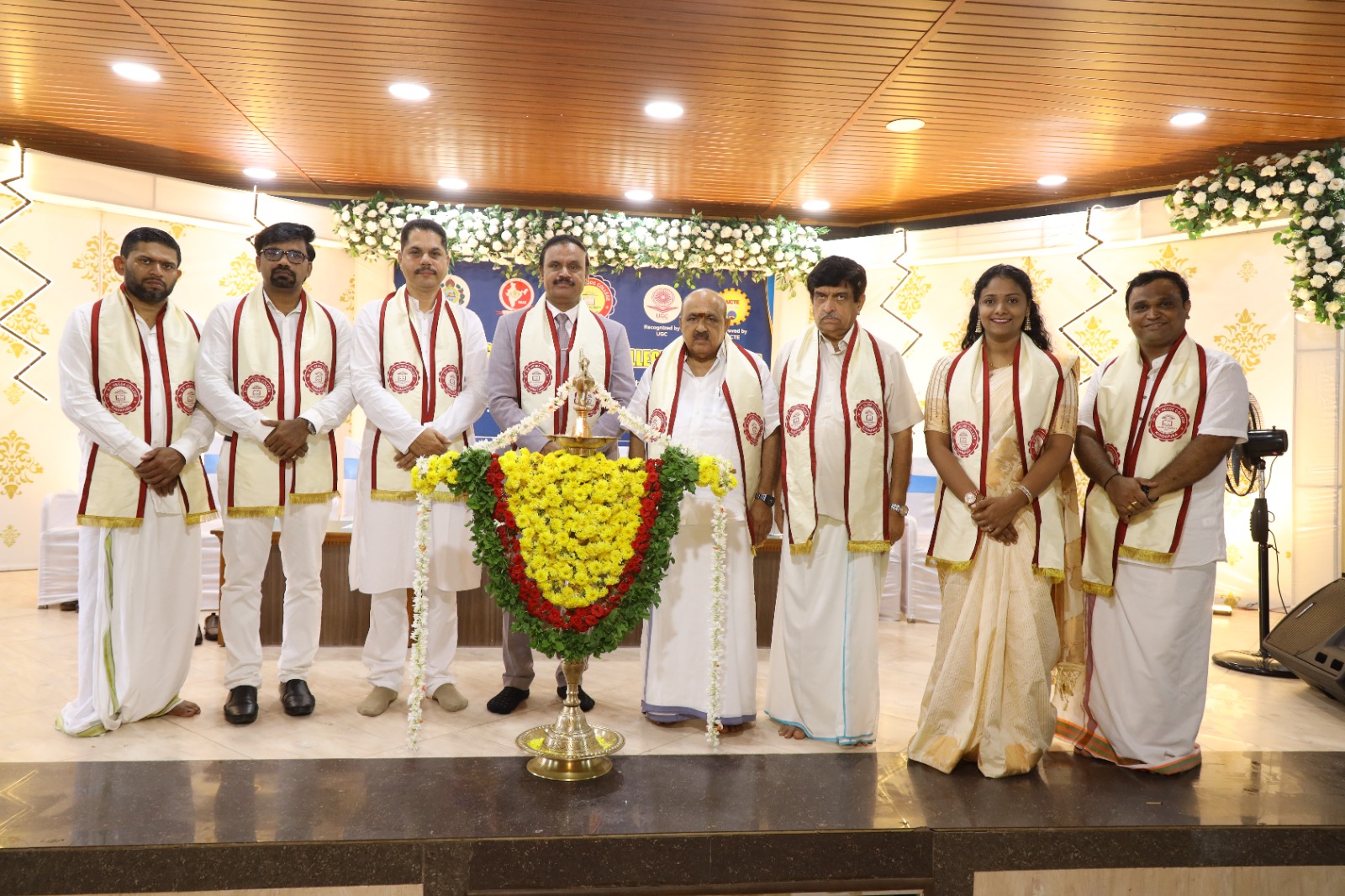 ನಿರ್ದಿಷ್ಟ ಗುರಿ ಮತ್ತು ನವೀನ ಆಲೋಚನೆಗಳೊಂದಿಗೆ ಮುನ್ನಡೆಯಿರಿ: ವಿದ್ಯಾರ್ಥಿಗಳಿಗೆ ಪ್ರೊ. ಡಾ.ಎ.ಎಂ. ಖಾನ್ ಕರೆ