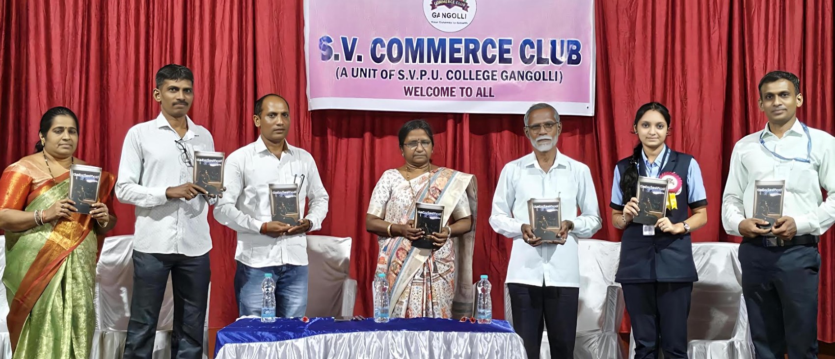 ‘ರೂಮಿನೊಳಗಿಂದ’ ಬಿಡುಗಡೆ