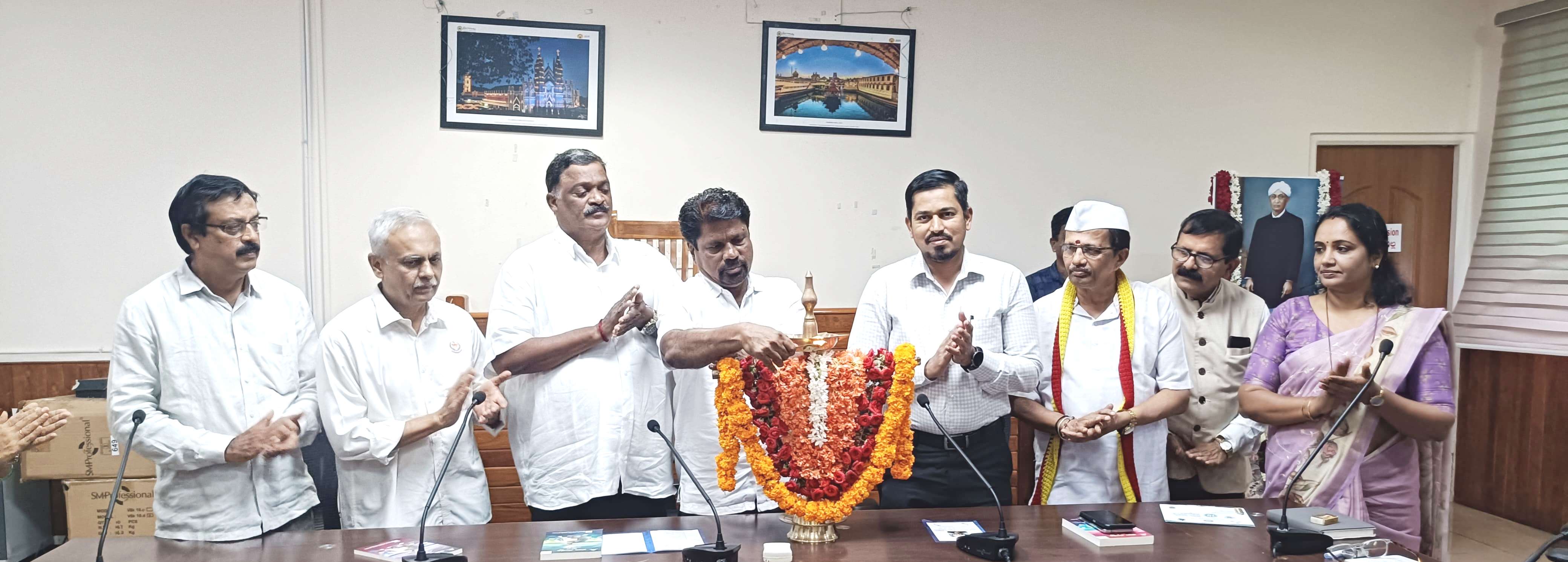 ವಚನ ಸಾಹಿತ್ಯ ಉಳಿವಿಗೆ ಅವಿರತ ಶ್ರಮ ವಹಿಸಿದ ಫ.ಗು ಹಳಕಟ್ಟಿ: ಎಂ.ಎ ಗಫೂರ್