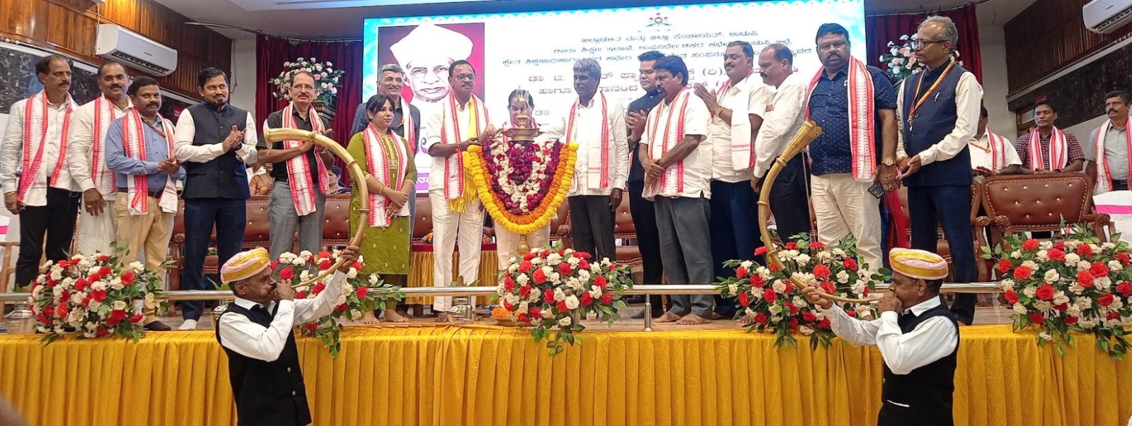 ಅಜ್ಞಾನದ ಕ್ತತಲೆಯಿಂದ ಸುಜ್ಞಾನದ ಬೆಳಕಿನೆಡೆಗೆ ಕರೆದೊಯ್ಯುವವರೇ ಶಿಕ್ಷಕರು: ಸಂಸದ ಕೋಟ ಶ್ರೀನಿವಾಸ ಪೂಜಾರಿ