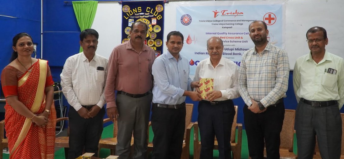 ತ್ರಿಶಾ ವಿದ್ಯಾ ಕಾಲೇಜು: ರಕ್ತದಾನ ಶಿಬಿರ: 100ಕ್ಕೂ ಅಧಿಕ ವಿದ್ಯಾರ್ಥಿಗಳಿಂದ ರಕ್ತದಾನ